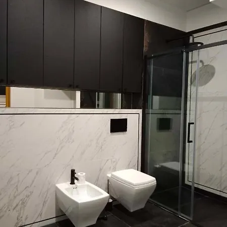 5 Bedrooms House Wilanow וילה
