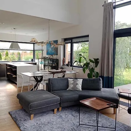 5 Bedrooms House Wilanow * ורשה